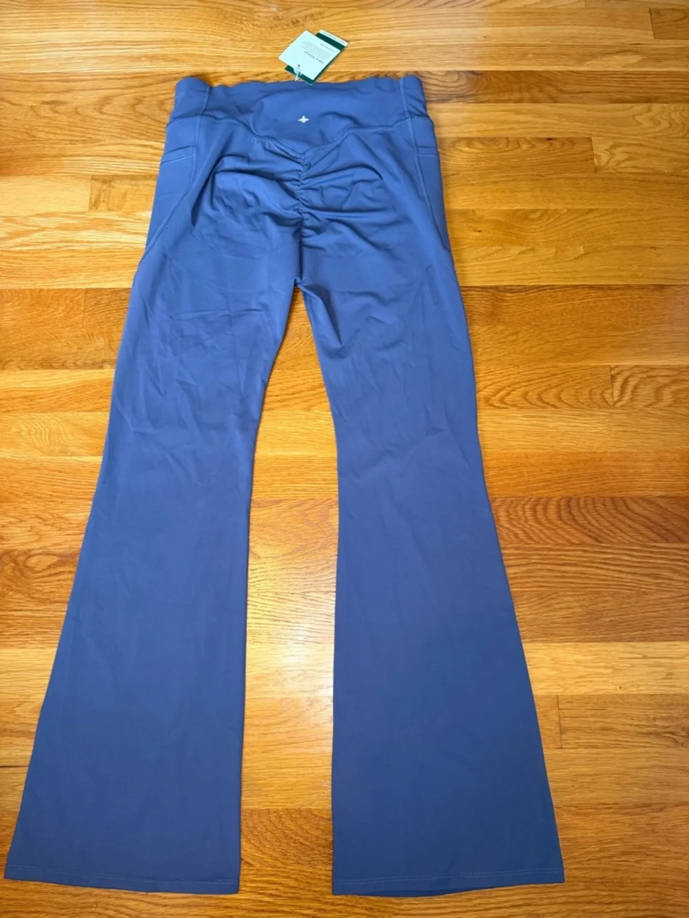 Halara UltraSculpt Bootcut Leggings L Scrunch Butt High Waisted NWT - Picture 4 of 13